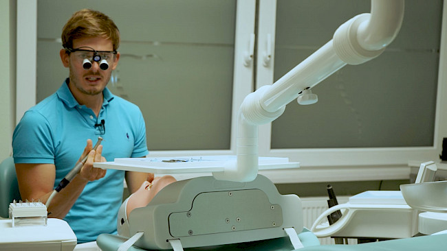 Präparation für Zahn 11 Vollkeramikkrone