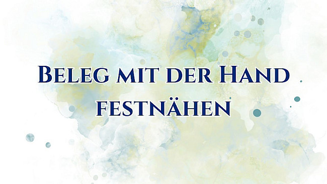 Den Halsbeleg mit der Hand versäubern