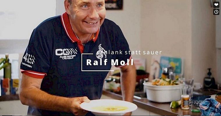 Ich halte einen 30 minütigen Vortrag im live Zoom call und beantworte danach alle deine Ernährungsfragen, vorher gehen wir nicht offline, versprochen.