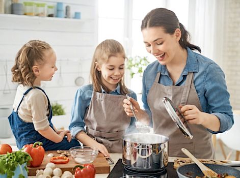 GESUNDE FAMILIENERNÄHRUNG - Gesund essen im Familienalltag