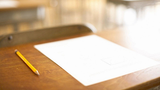 Prüfung und Zertifikat