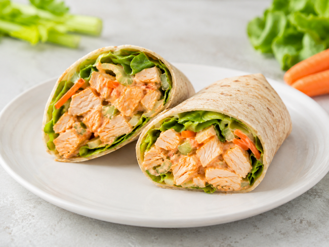 10. Buffalo-Hähnchen-Salat-Wraps