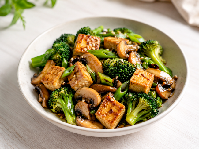 28. Tofu-Pilz-Brokkoli-Pfanne mit Sesam