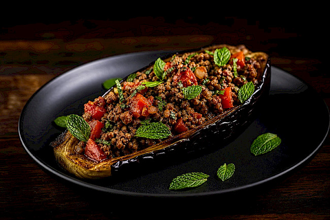 166. Orientalisch gefüllte Aubergine mit Lammhack