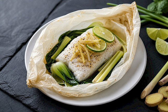 219. Kabeljau-Zitronengras-Päckchen mit Pak Choi