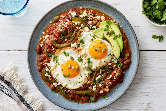 Huevos Rancheros mit Bohnen und Käse