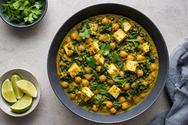 Kichererbsen-Spinat-Curry mit Paneer