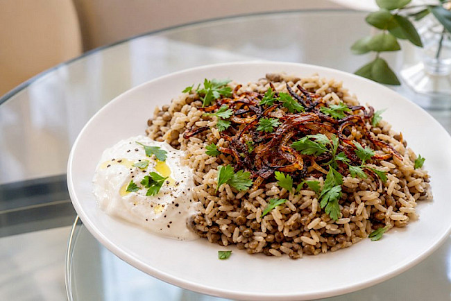 Mujadara mit Joghurt (Linsen-Reis)