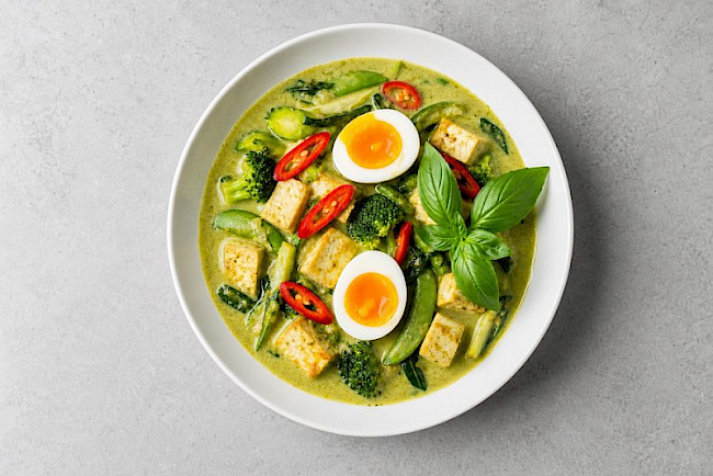 Thai-Grünes-Curry mit Tofu und Ei