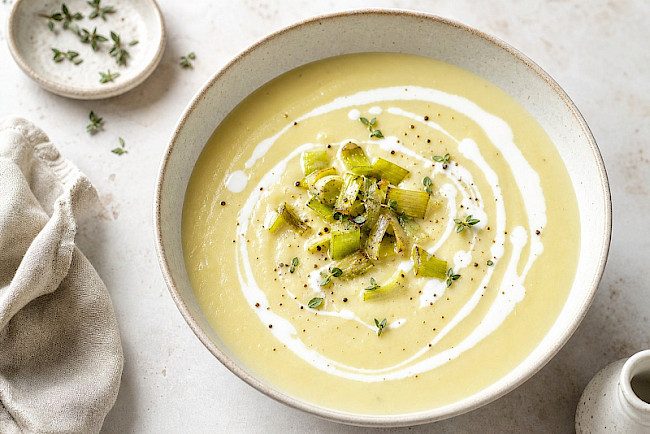 Vegetarisch · Lauch-Kartoffel-Suppe mit Joghurt