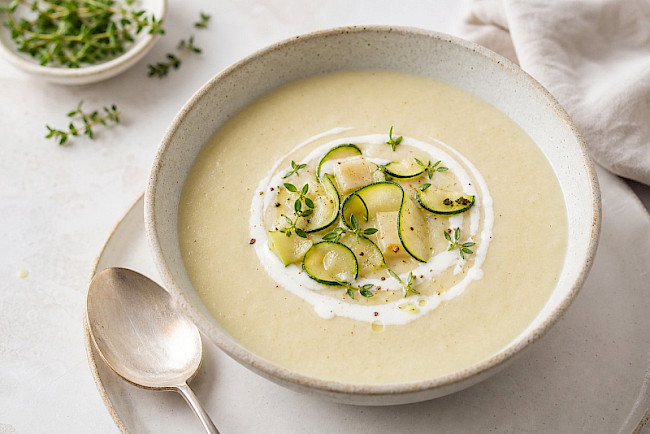 Low-Carb · Sellerie-Zucchini-Cremesuppe