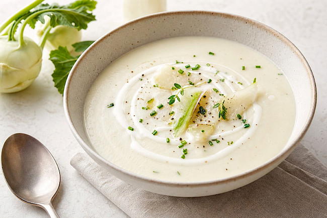 Low-Carb · Kohlrabicremesuppe