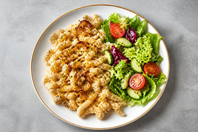 105. Vollkorn-Käsespätzle mit körnigem Frischkäse