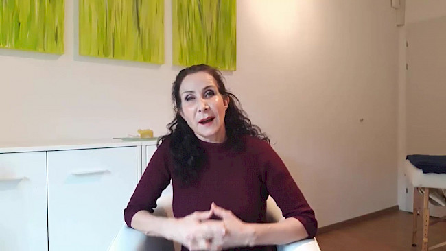 28. Tag Egal was andere Denken_ Geschichte Familie mit Esel