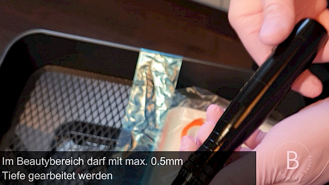 Lektion 4 - Microneedling Gerät vorbereiten