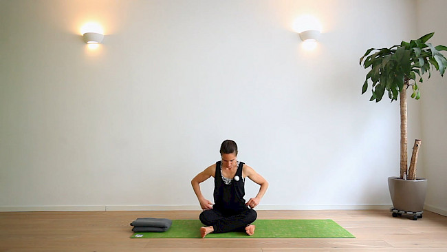 074: Kleine Yogadosis für einen erholsamen Schlaf "Alles drin"