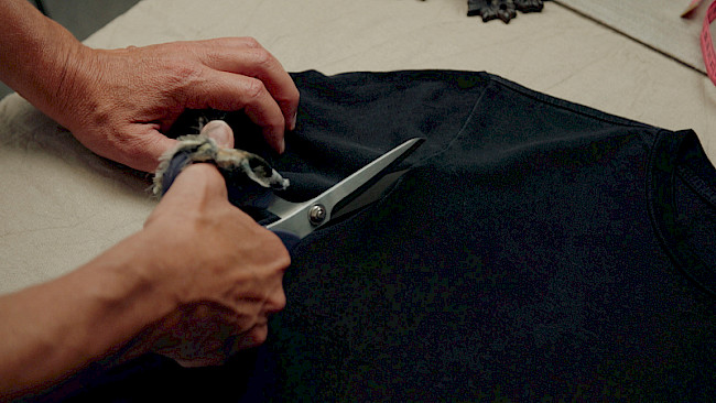 Rückenausschnitt zuschneiden