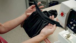 Halsausschnitt und Halsband